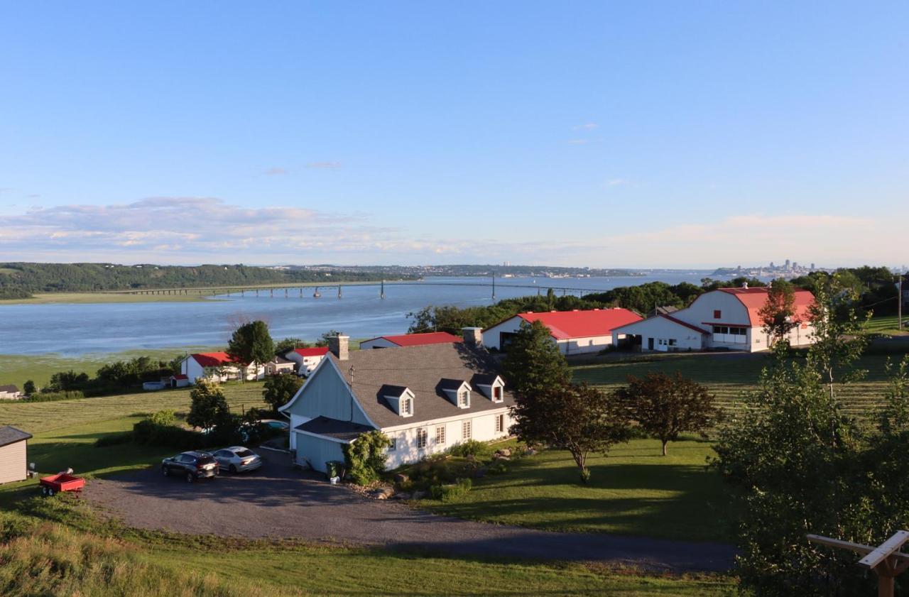 Bed & Breakfast, Gite La Princesse Des Champs Saint-Jean-de-Boischâtel エクステリア 写真